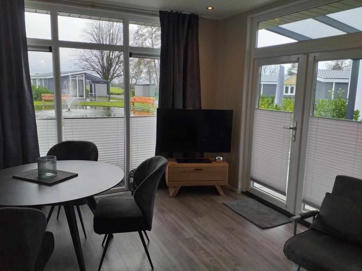 Ferienhaus / Chalet / Bungalow Am See, Holland, Niederlande, Lathum エクステリア 写真